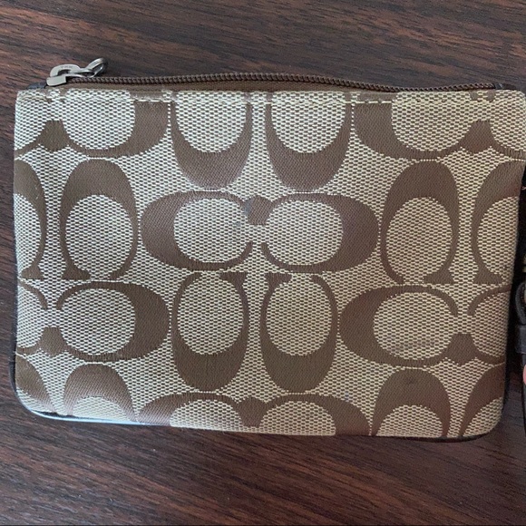 Coach Wrist Wallet - Picture 5 of 6